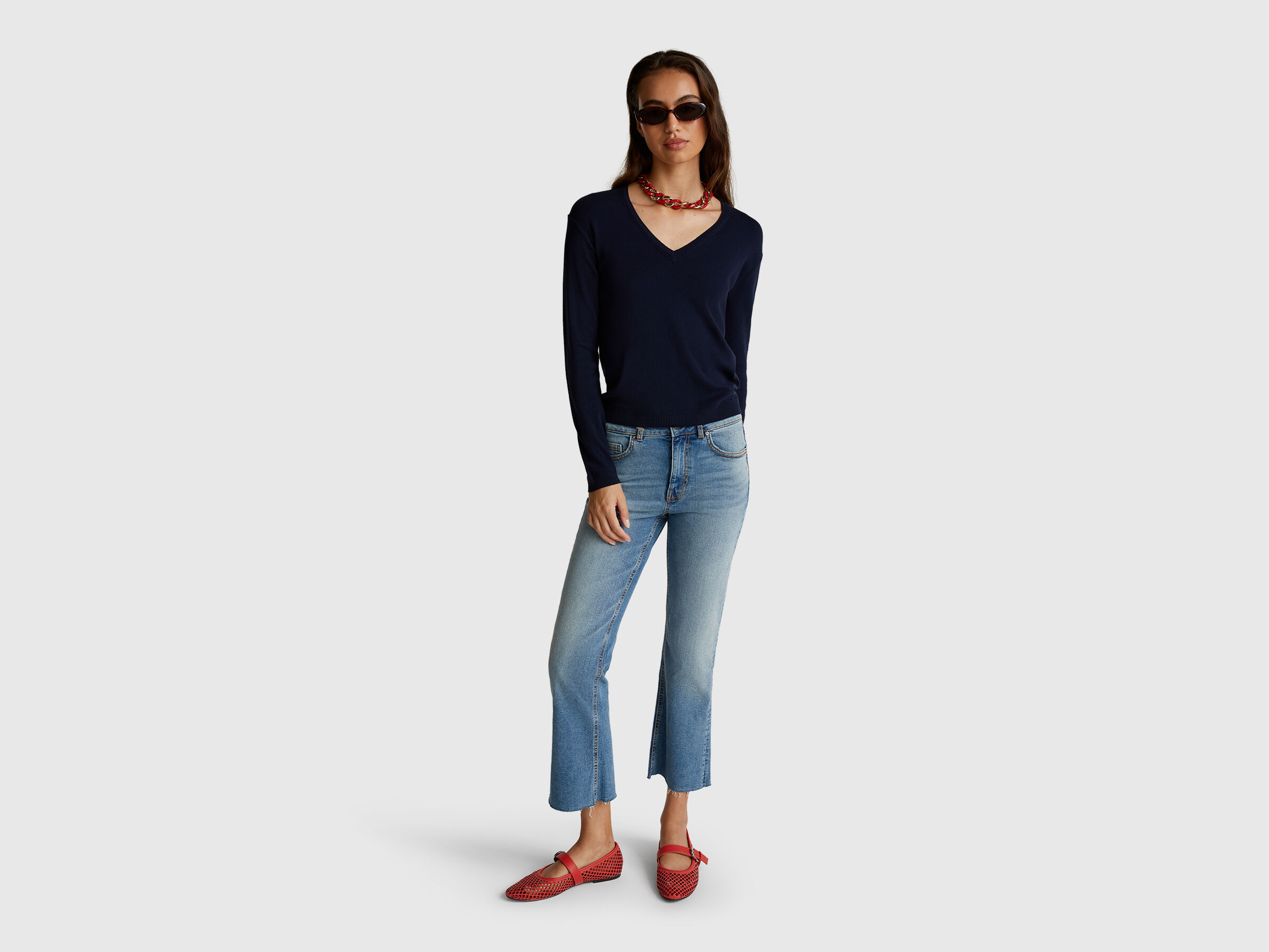 V NECK SWEATER L/S Women image number 3